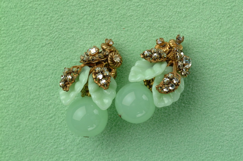Miriam Haskell Vintage Peppermint Green Beads Ear Clip - Sakura 