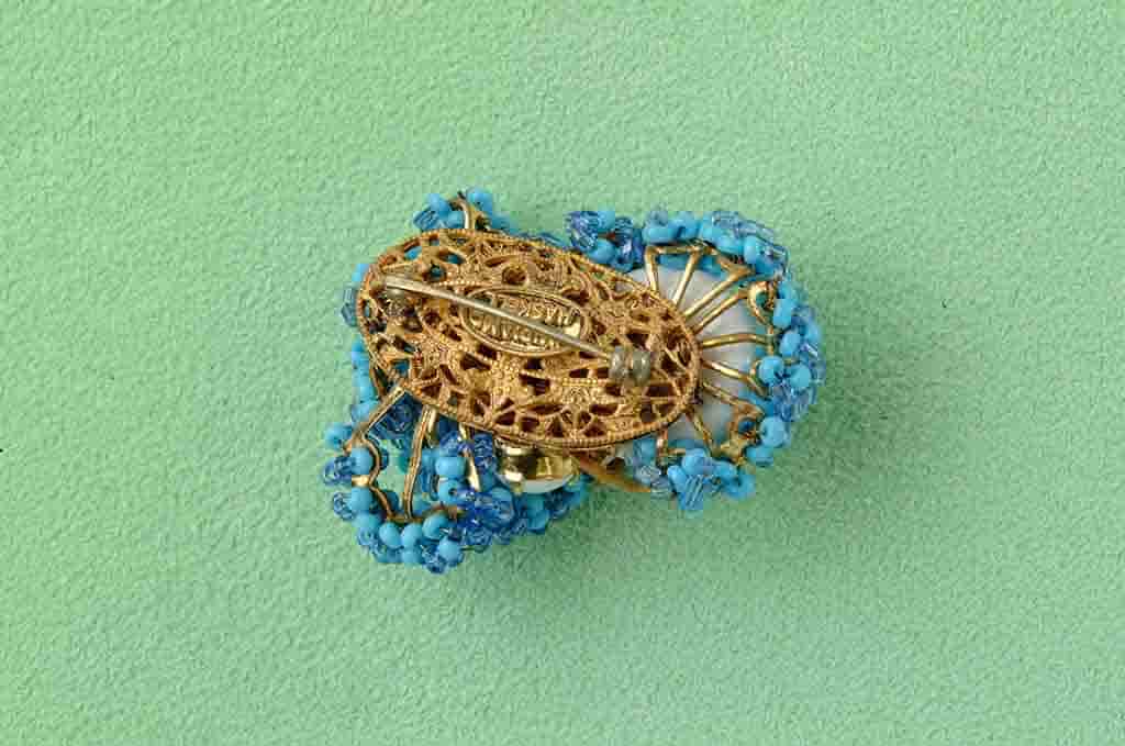 Miriam Haskell Vintage Blue Beads Brooch - Sakura Antiquités