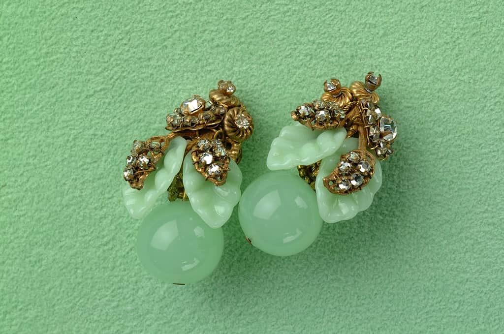 Miriam Haskell Vintage Peppermint Green Beads Ear Clip - Sakura